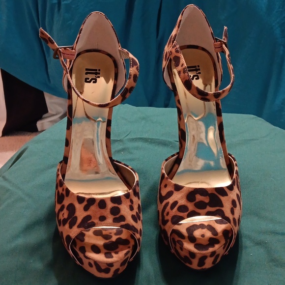 Leopard print Heels - Picture 2 of 4